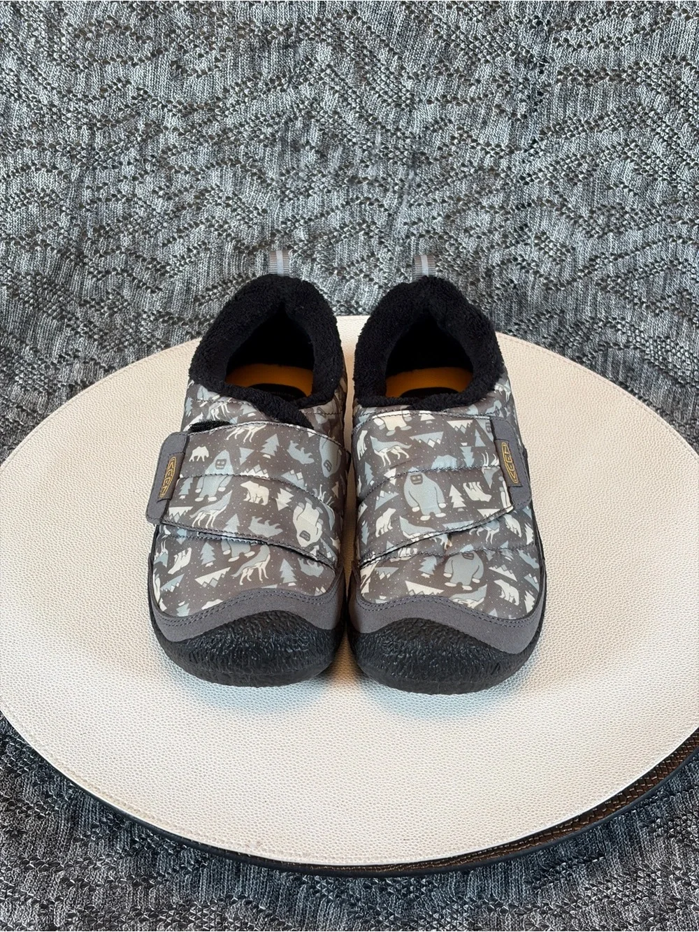 Keen Kids Howser Low Wrap shoes Youth size 3